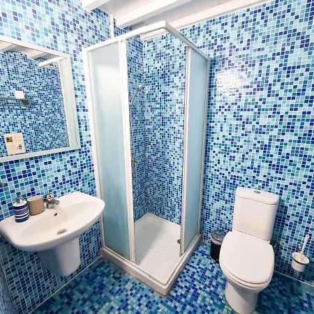 Traditional Village Pool Paradise Family דירה *