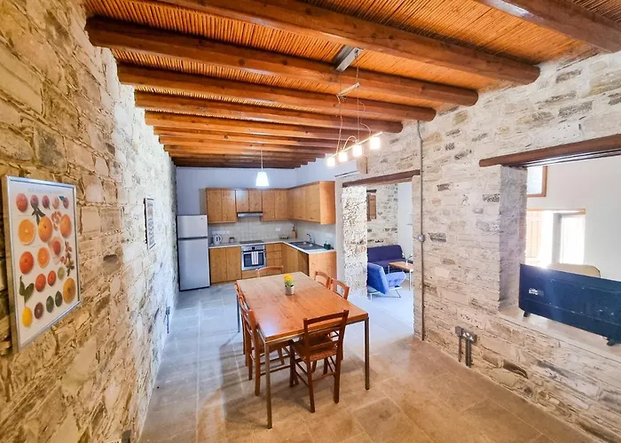 Traditional Village Pool Paradise Family Apartmán Skarinou